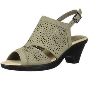 Easy Street Women's Linda Slingback Dres…